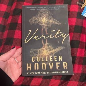 Verity-Colleen Hoover